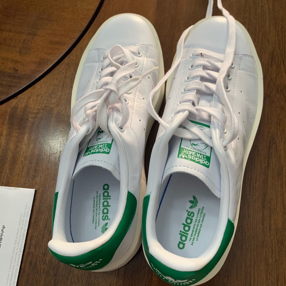 Adidas Stan smith tennis shoes size 9